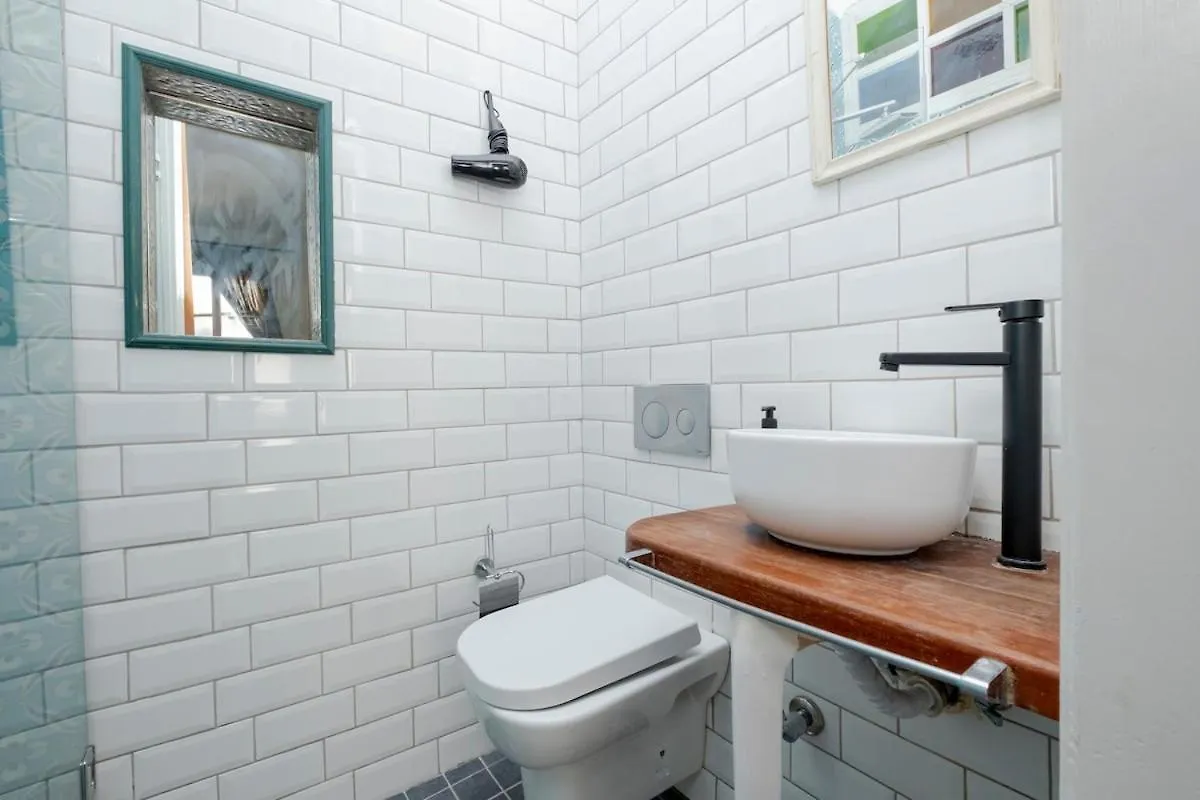 Cosy 2-Bedroom Apartment Istanbul